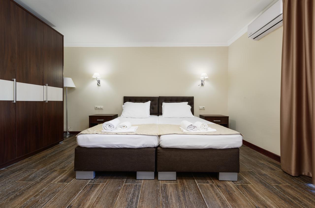 Hotel Cheluskintsev Gagry Exterior photo