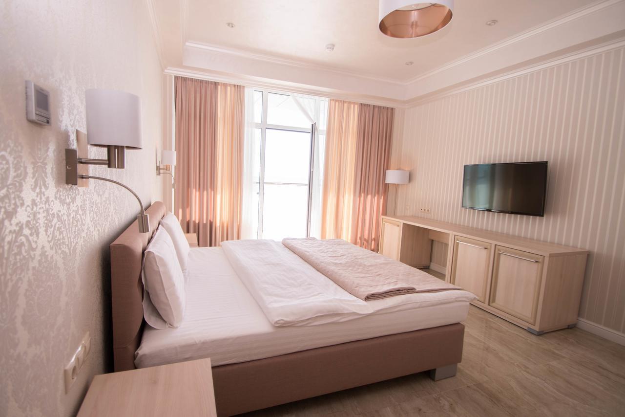 Hotel Cheluskintsev Gagry Exterior photo