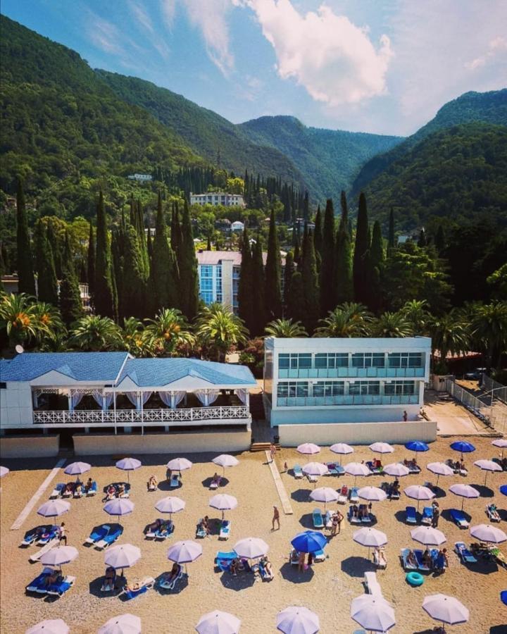 Hotel Cheluskintsev Gagry Exterior photo